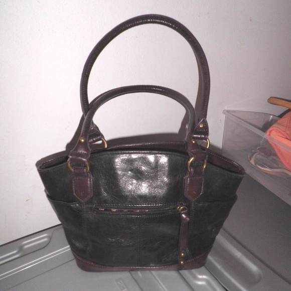 Tignanello Handbags - Tignanello Black & Brown Leather Bucket Bag